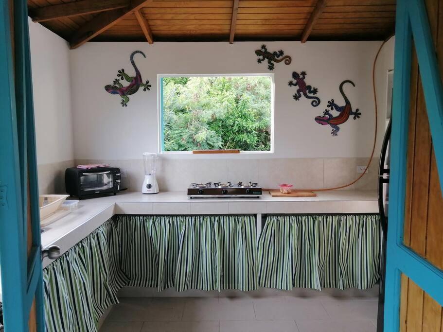 Mi Hermosa - Casa Islena A 70 Metros De La Playa Archibolds 외부 사진